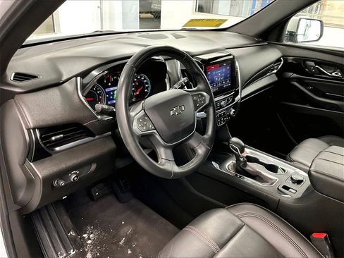 Used 2023 Chevrolet Traverse RS image 8