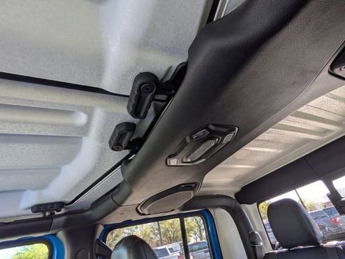 Used 2023 Jeep Gladiator Mojave w/ Trailer Tow Package image 22