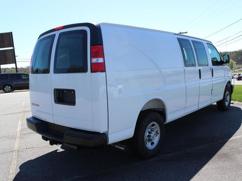 New 2026 Chevrolet Express 2500 Extended w/ Driver Convenience Package RWD image 4