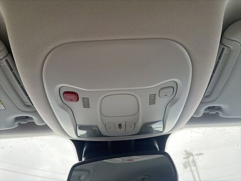 Used 2022 Jeep Renegade Latitude w/ Convenience Group AWD/4WD image 25