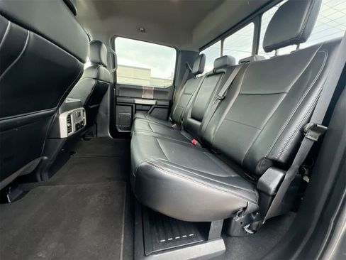 Used 2019 Ford F350 Lariat w/ Chrome Package image 20
