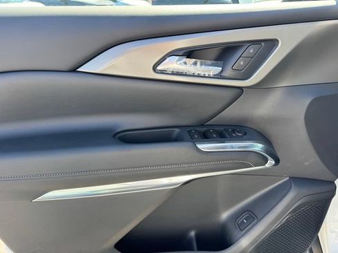 New 2026 Chevrolet Traverse LT w/ Sun and Wheel Package FWD image 19