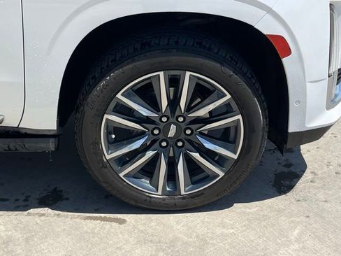 Used 2021 Cadillac Escalade Premium Luxury w/ Driver Assist Tech Package RWD image 9