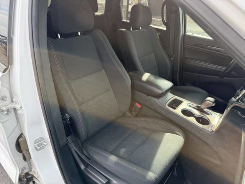 Used 2016 Jeep Grand Cherokee Laredo 75th Anniversary AWD/4WD image 11