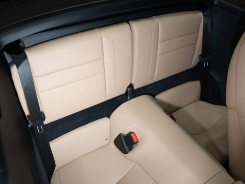 Used 2024 Porsche 911 Carrera image 6