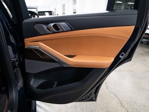 Used 2026 BMW X6 xDrive40i w/ Climate Comfort Package image 21