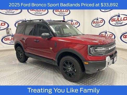 Used 2025 Ford Bronco Sport Badlands AWD/4WD image 1