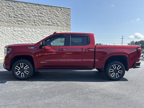 Used 2025 GMC Sierra 1500 AT4 w/ AT4 Premium Package AWD/4WD image 18