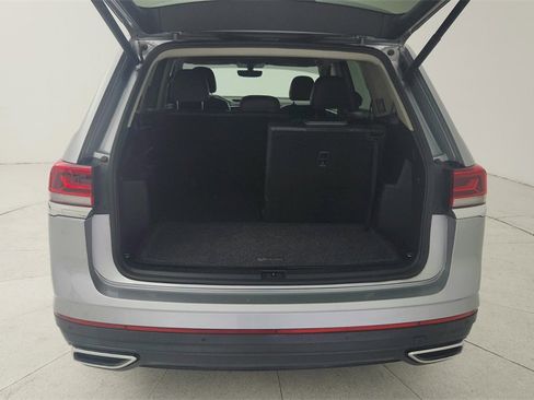 Used 2021 Volkswagen Atlas SE image 35