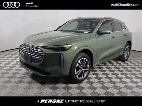 Used 2025 Audi Q5 Premium Plus w/ Premium Plus AWD/4WD image 1