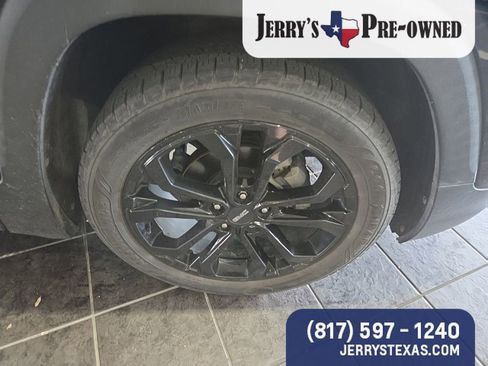 Used 2020 GMC Terrain SLT w/ Preferred Package FWD image 4