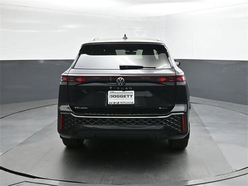 New 2026 Volkswagen Tiguan SEL R-Line image 8