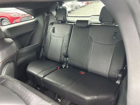 Used 2023 Toyota Sienna XSE image 17