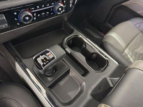 Used 2023 Chevrolet Silverado 1500 ZR2 image 22