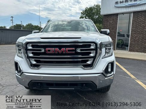 Used 2020 GMC Sierra 1500 SLT w/ Driver Alert Package II AWD/4WD image 2