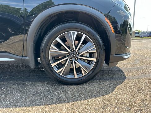 Certified 2026 INFINITI QX60 Luxe w/ Family Package AWD/4WD image 19