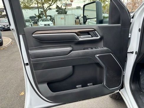 Used 2024 GMC Sierra 3500 SLE w/ SLE Value Package image 10