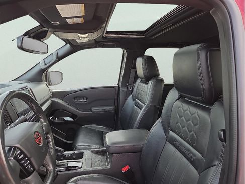 Used 2022 Nissan Frontier PRO-4X w/ Pro-4X Premium Package image 13