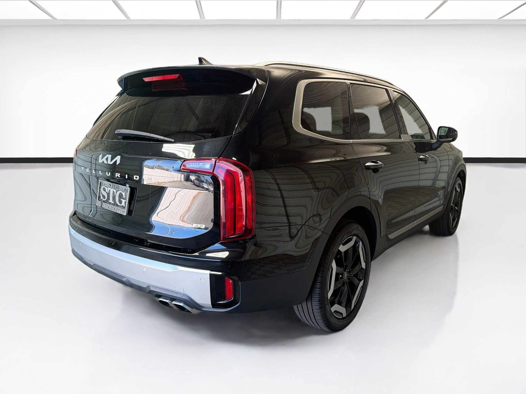 Used 2025 Kia Telluride S AWD/4WD image 4