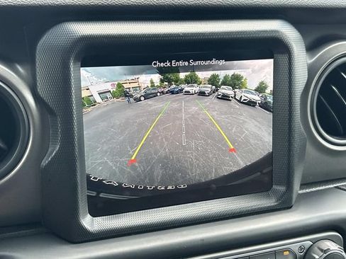 Used 2023 Jeep Wrangler Unlimited w/ Sun & Screen Package AWD/4WD image 25