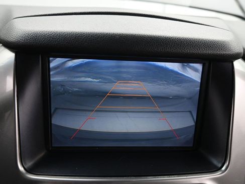 Used 2015 Chevrolet Suburban LT image 26