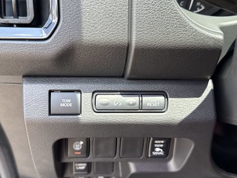 New 2026 Nissan Frontier PRO-4X w/ Pro-4x Convenience Package AWD/4WD image 13