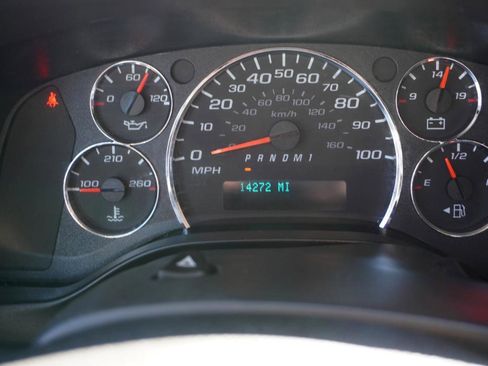 Used 2024 GMC Savana 2500 w/ Driver Convenience Package image 11