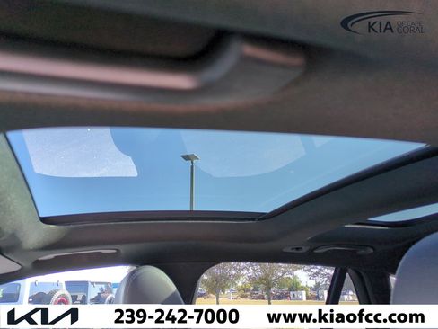 Used 2018 Mercedes-Benz GLC 300 4MATIC image 20