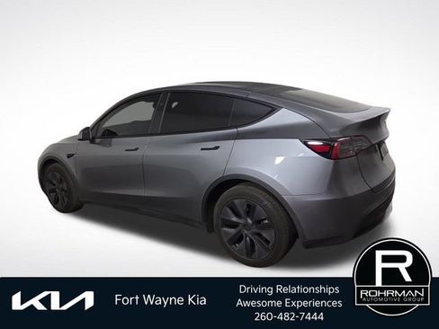 Used 2025 Tesla Model Y Long Range AWD/4WD image 11