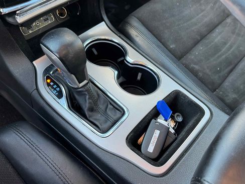 Used 2021 Jeep Grand Cherokee Laredo X image 26