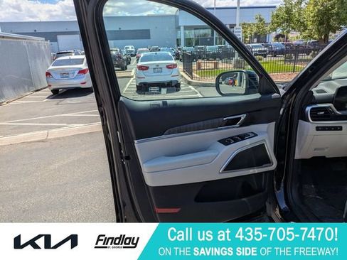 Certified 2023 Kia Telluride EX w/ EX Captain's Chair Package AWD/4WD image 13