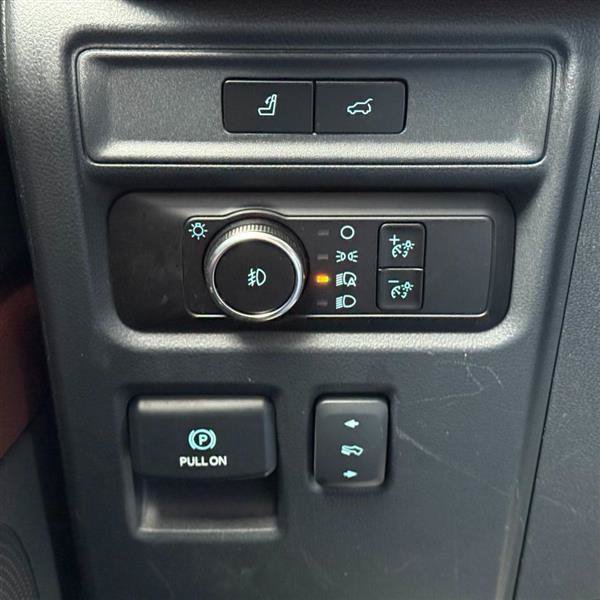 Used 2023 Ford Expedition Limited AWD/4WD image 15