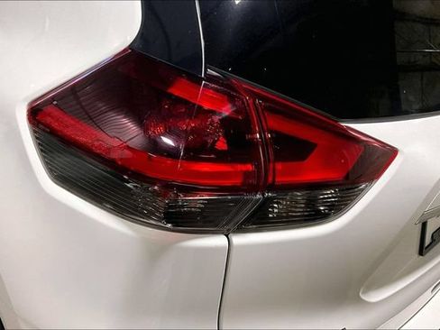 Used 2020 Nissan Rogue AWD image 8