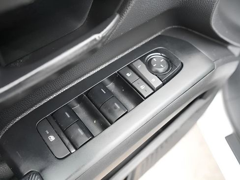 Used 2024 Toyota Tacoma SR5 AWD/4WD image 20