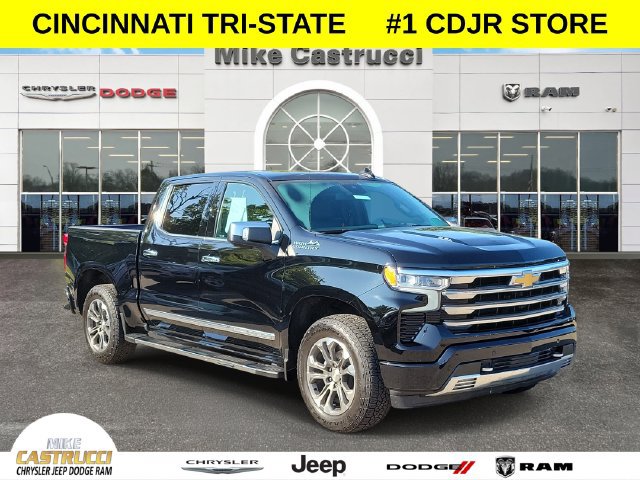 Used 2025 Chevrolet Silverado 1500 High Country AWD/4WD image 1