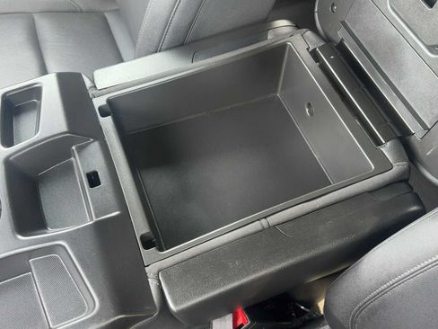 Used 2025 GMC Sierra 1500 SLT RWD image 25