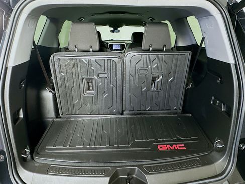Used 2023 GMC Acadia SLE w/ Driver Convenience Package image 28