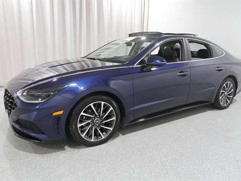 Used 2022 Hyundai Sonata Limited FWD image 3