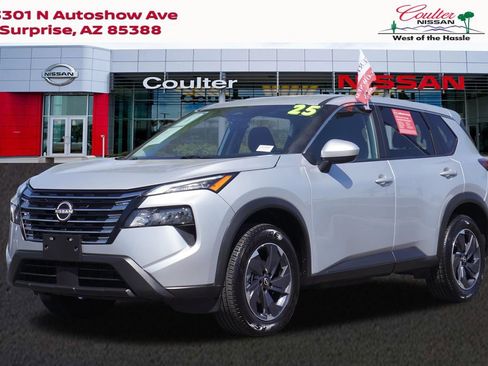 Certified 2025 Nissan Rogue SV FWD image 1