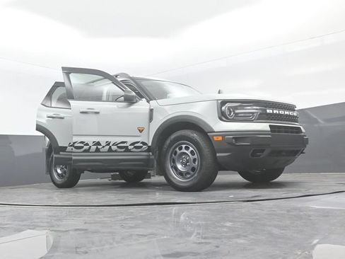 Certified 2022 Ford Bronco Sport Badlands w/ Premium Package AWD/4WD image 31