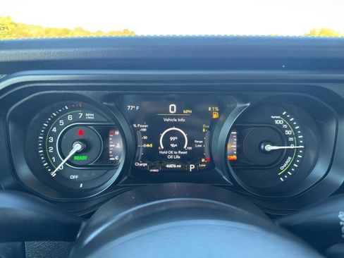 Used 2024 Jeep Wrangler Unlimited Rubicon 4xe image 15