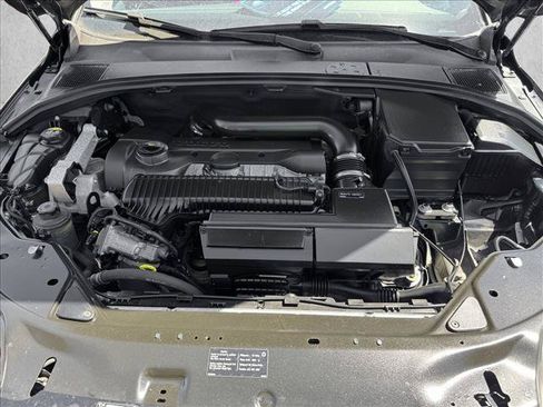 Used 2016 Volvo XC70 T5 Premier w/ Proximity Package AWD/4WD image 23