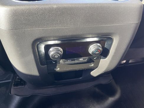 Used 2022 GMC Yukon Denali image 27