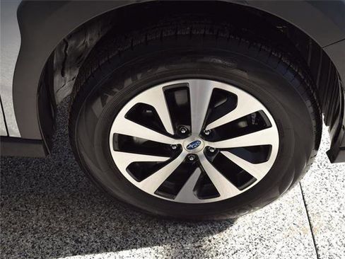 Used 2024 Subaru Outback Premium image 40