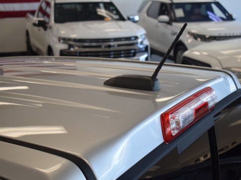 Used 2018 Chevrolet Colorado Z71 AWD/4WD image 21
