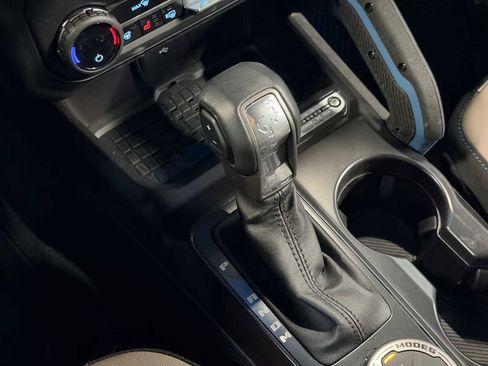 Used 2024 Ford Bronco Wildtrak image 30