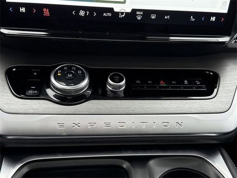 New 2026 Ford Expedition Platinum w/ Driver's Package image 16