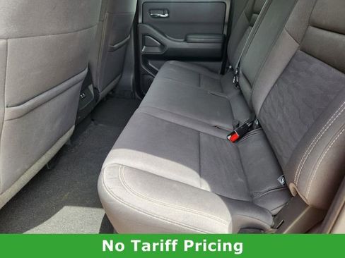 Used 2022 Nissan Frontier SV w/ Technology Package RWD image 25