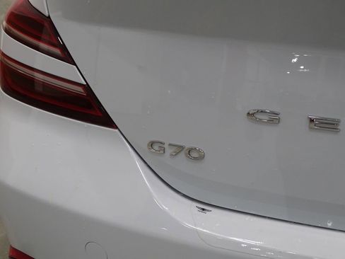 Used 2022 Genesis G70 3.3T image 47