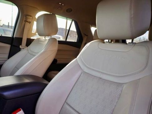 Used 2021 Ford Explorer Platinum w/ Equipment Group 601A image 18